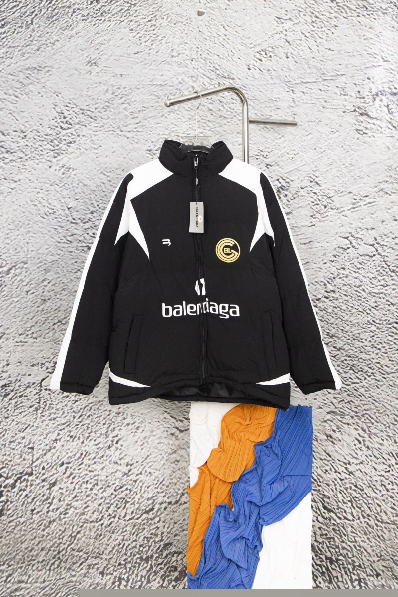 Ba*len*cia*ga down coat